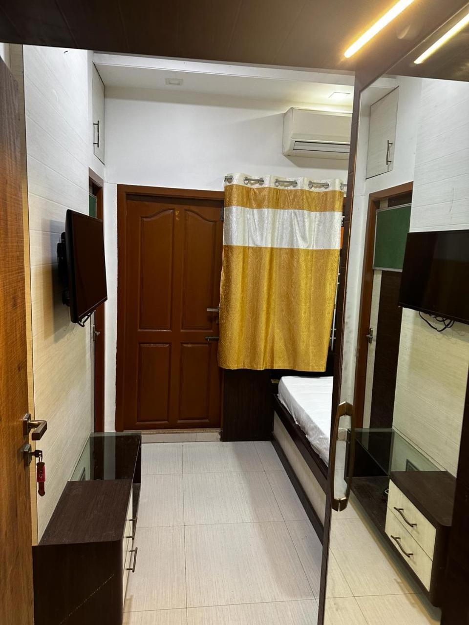Temple View Home Stay Tiruvannāmalai Exteriör bild