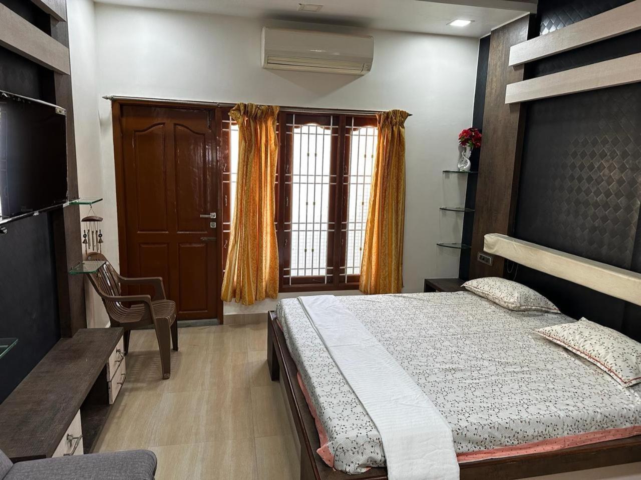 Temple View Home Stay Tiruvannāmalai Exteriör bild