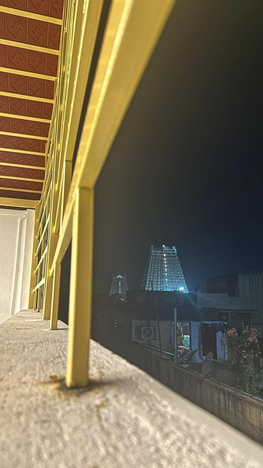Temple View Home Stay Tiruvannāmalai Exteriör bild